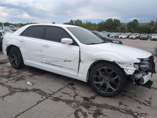  CHRYSLER 300 2021 Белый