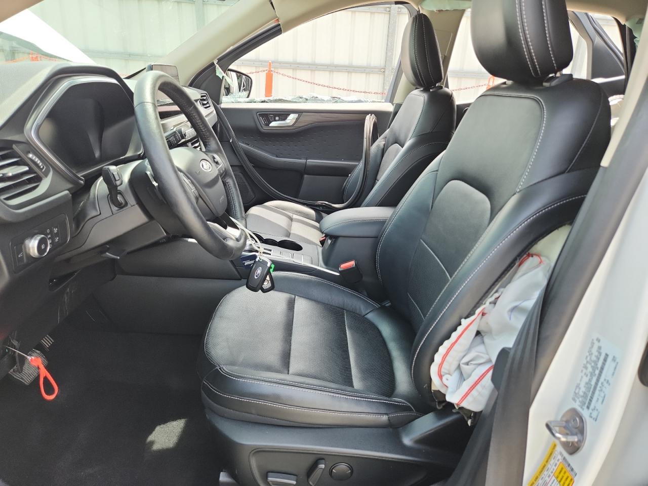1FMCU9J91LUB53076 FORD ESCAPE 2020