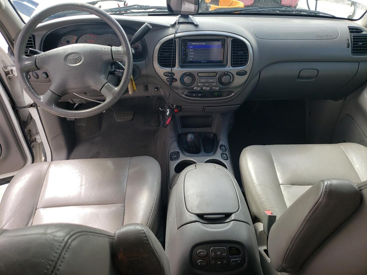 2001 Toyota Sequoia Limited VIN: 5TDBT48A71S047612 Lot: 65751325