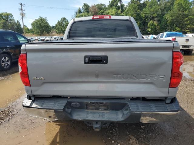 Pickups TOYOTA TUNDRA 2018 Szary