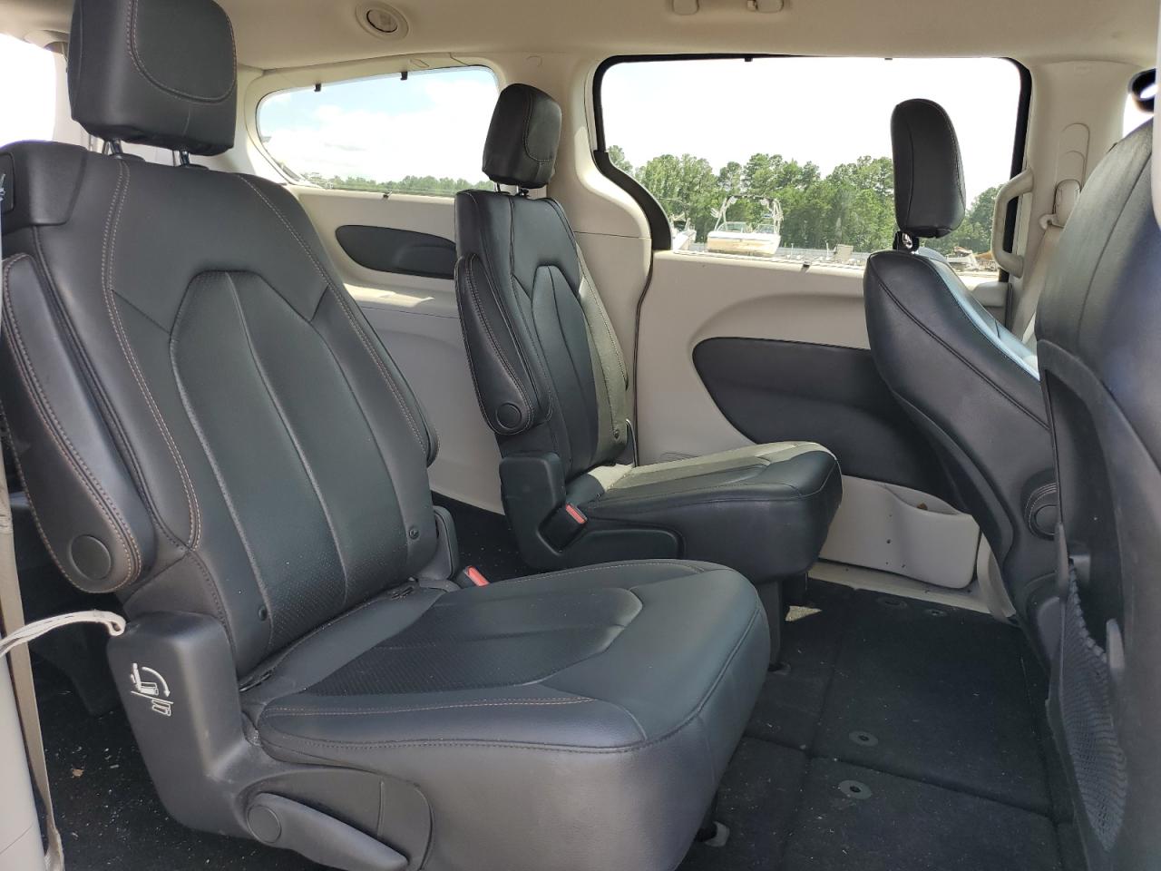 2020 Chrysler Pacifica Touring L VIN: 2C4RC1BG4LR120716 Lot: 64281855