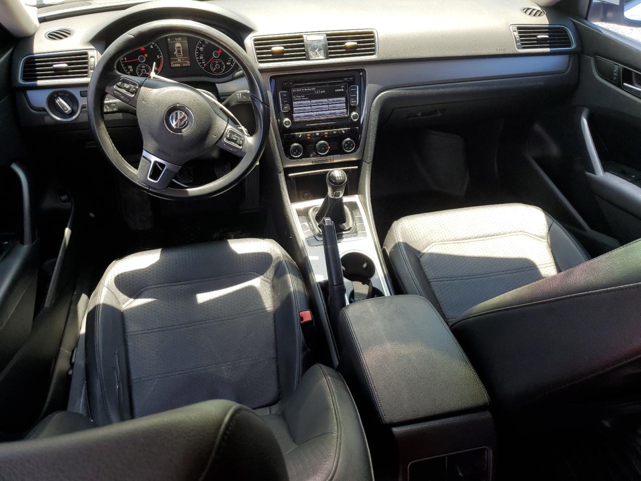 2015 Volkswagen Passat Se VIN: 1VWBV7A30FC065687 Lot: 63218375