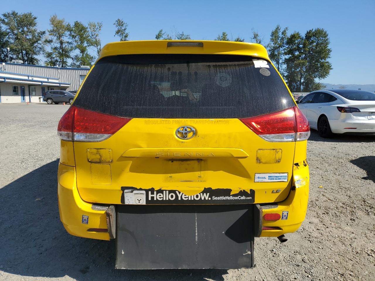 2011 Toyota Sienna Le VIN: 5TDKK3DC2BS106409 Lot: 66998635