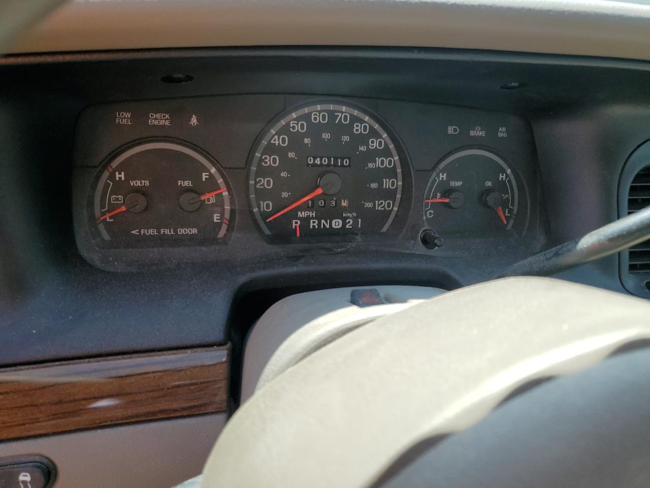 2004 Ford Crown Victoria VIN: 2FAFP73W64X152571 Lot: 63502225