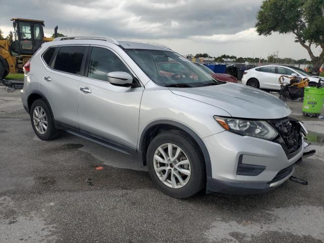  NISSAN ROGUE 2018 Srebrny
