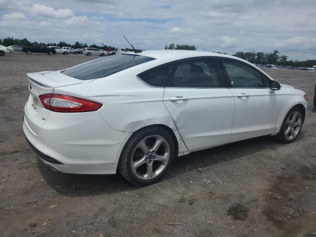 Sedans FORD FUSION 2015 Biały