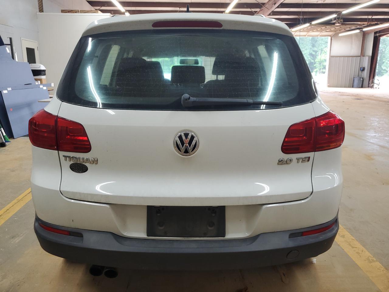 2015 Volkswagen Tiguan S VIN: WVGAV7AXXFW549104 Lot: 65180255