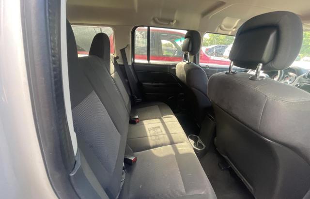 Parquets JEEP PATRIOT 2012 Biały