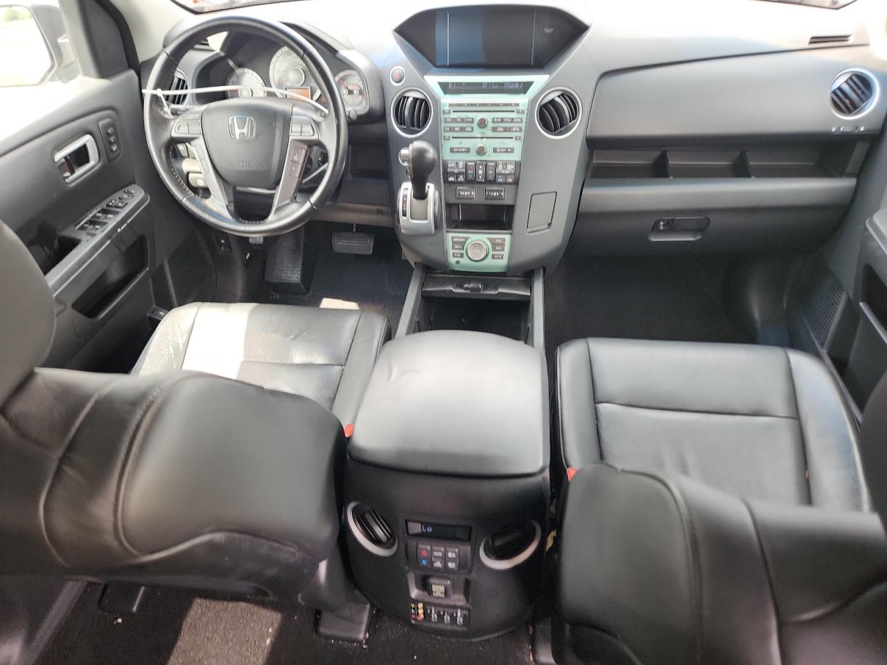 2010 Honda Pilot Touring VIN: 5FNYF4H99AB012534 Lot: 62810345