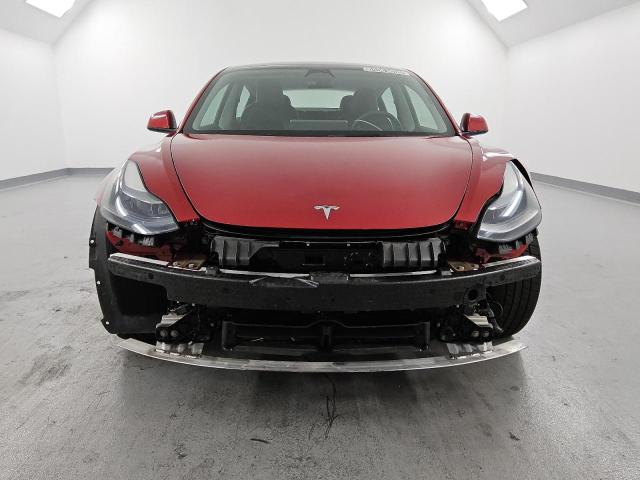  TESLA MODEL 3 2022 Czerwony