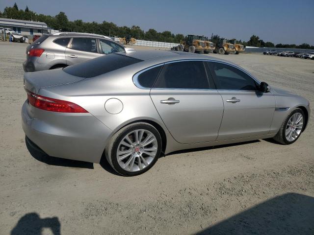 Sedans JAGUAR XF 2017 tan
