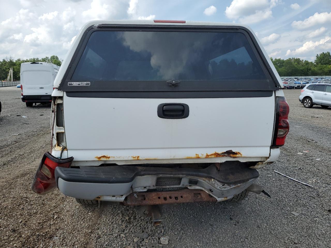 2005 Chevrolet Silverado K2500 Heavy Duty VIN: 1GCHK29U75E305990 Lot: 64611795