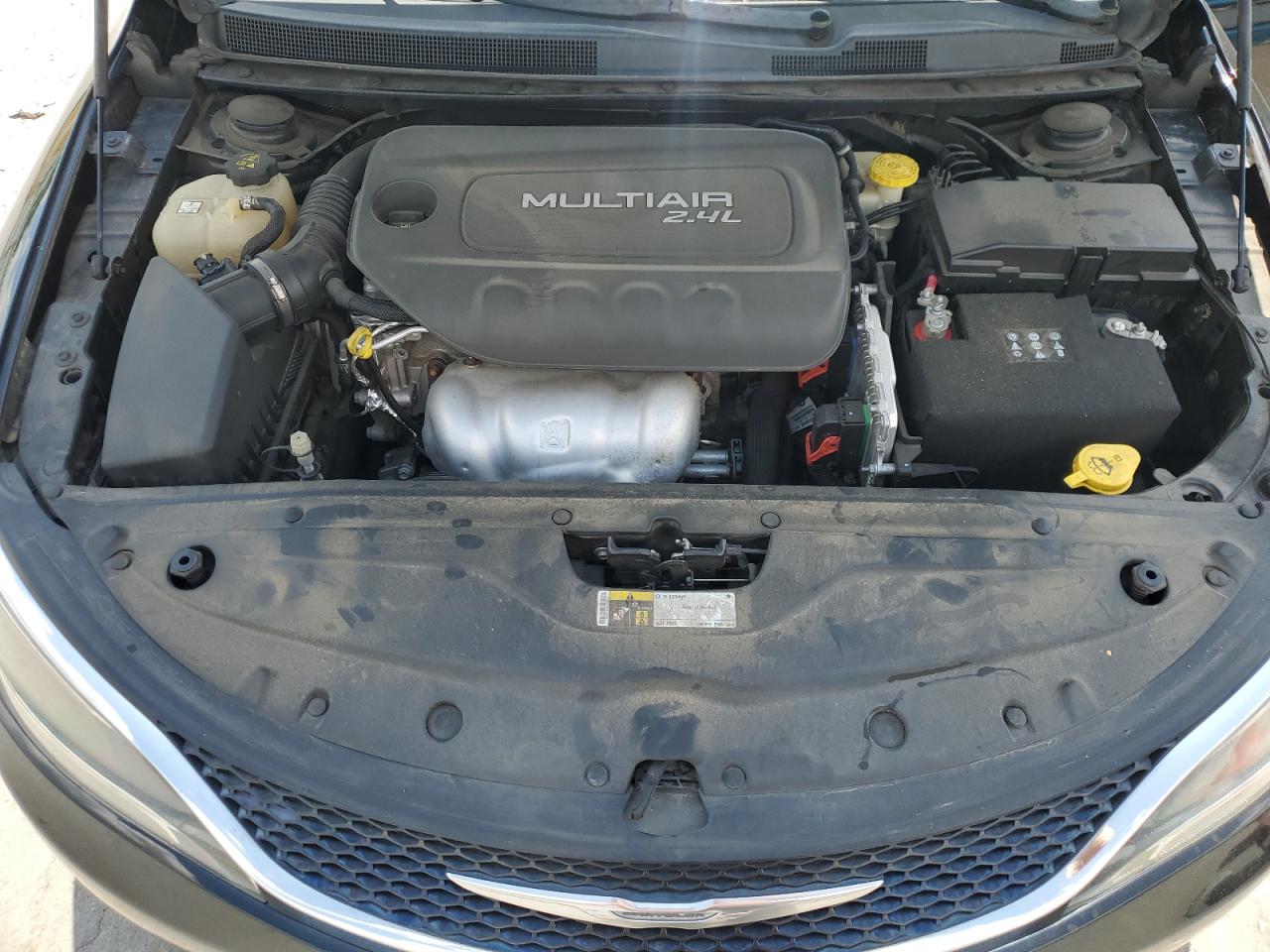 2015 Chrysler 200 Limited VIN: 1C3CCCAB7FN671543 Lot: 64809475