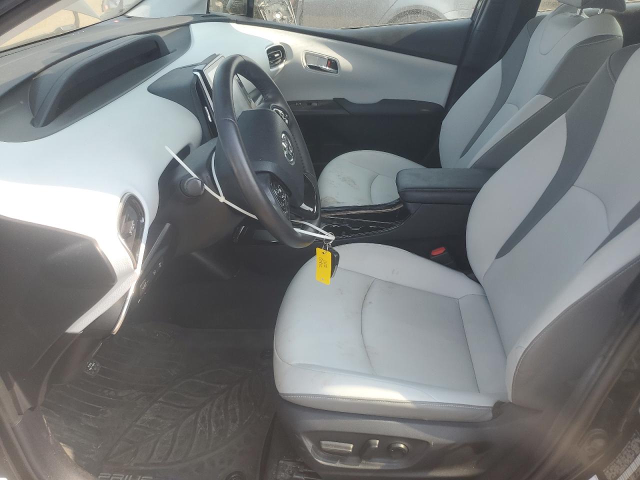 2020 Toyota Prius Prime Le VIN: JTDKARFP5L3145519 Lot: 64441815