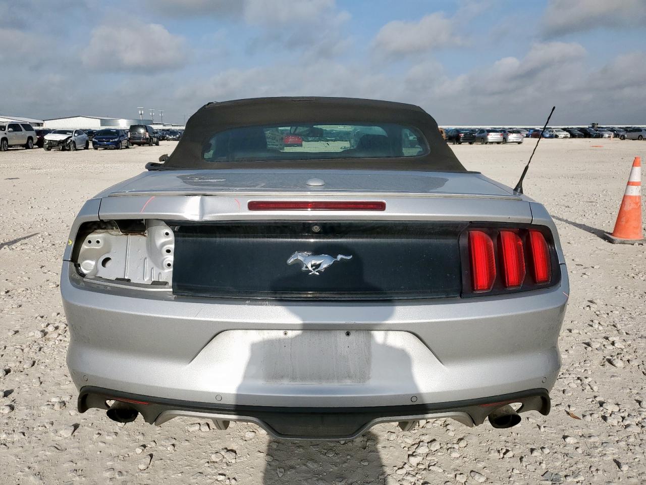 2016 Ford Mustang VIN: 1FATP8UH1G5299895 Lot: 64697295