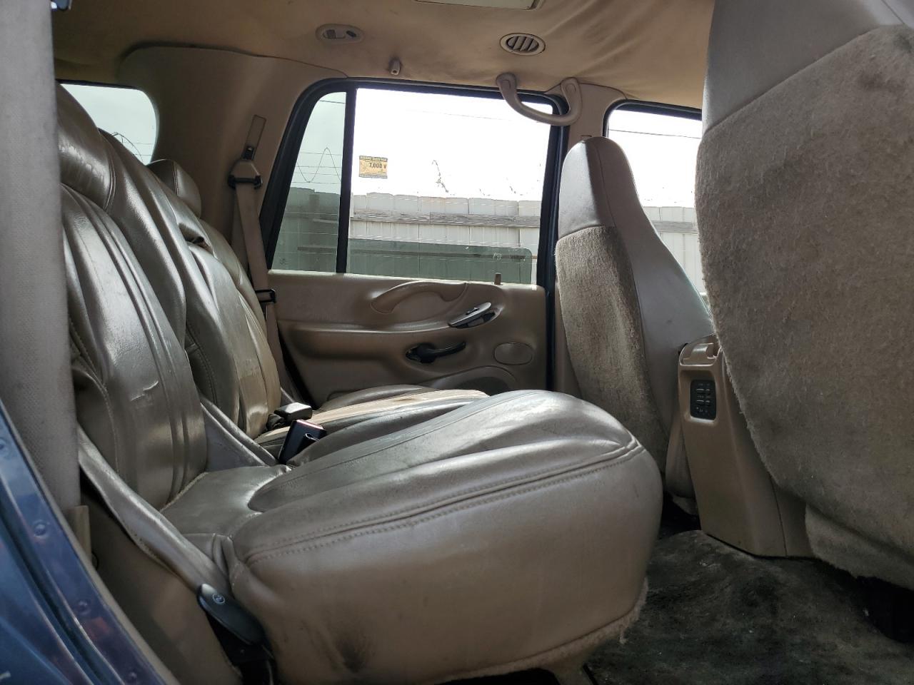 1998 Ford Expedition VIN: 1FMRU17L8WLA61813 Lot: 64687765