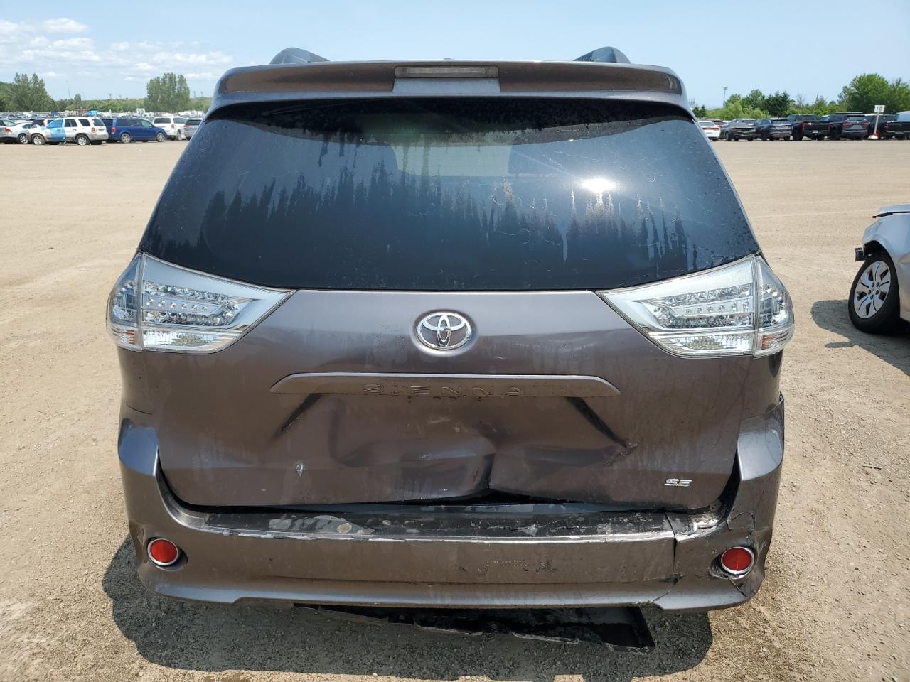 2011 Toyota Sienna Sport VIN: 5TDXK3DC2BS175090 Lot: 62560875