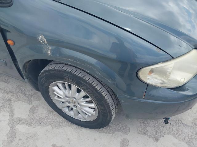 2006 CHRYSLER VOYAGER LX