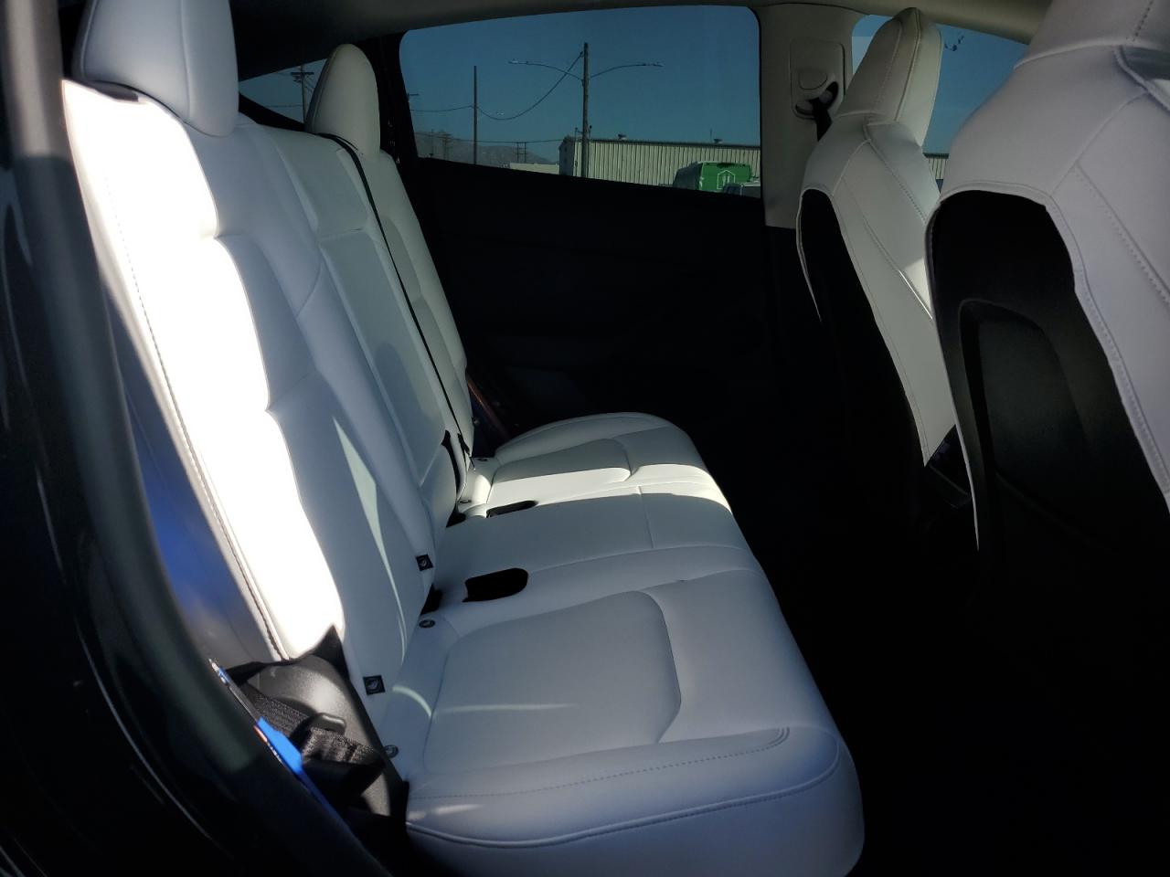 2024 Tesla Model Y VIN: 7SAYGDED0RF209659 Lot: 63463305