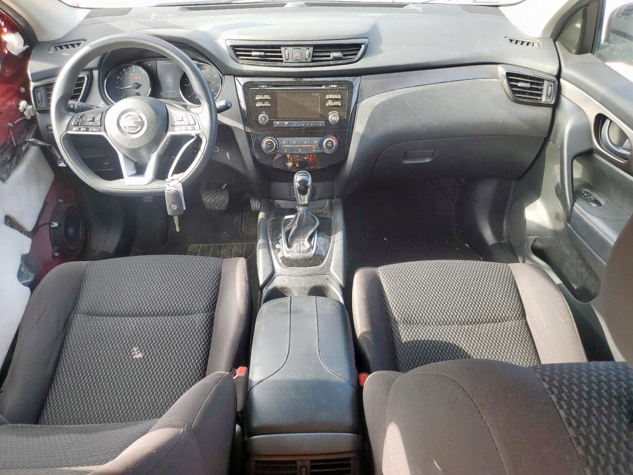 JN1BJ1CP8JW154042 NISSAN ROGUE 2018