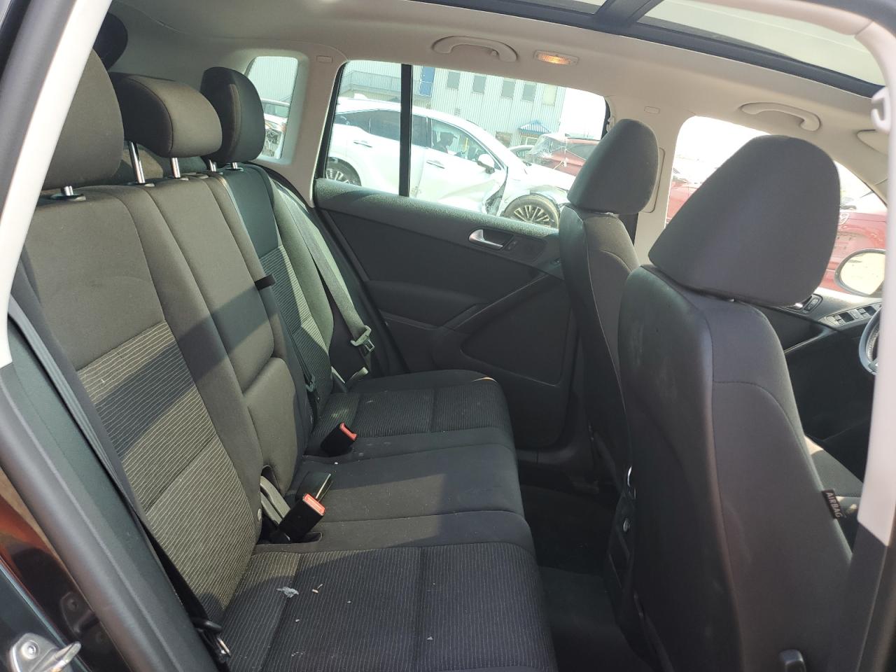 2015 Volkswagen Tiguan S VIN: WVGJV7AX4FW589131 Lot: 64384505