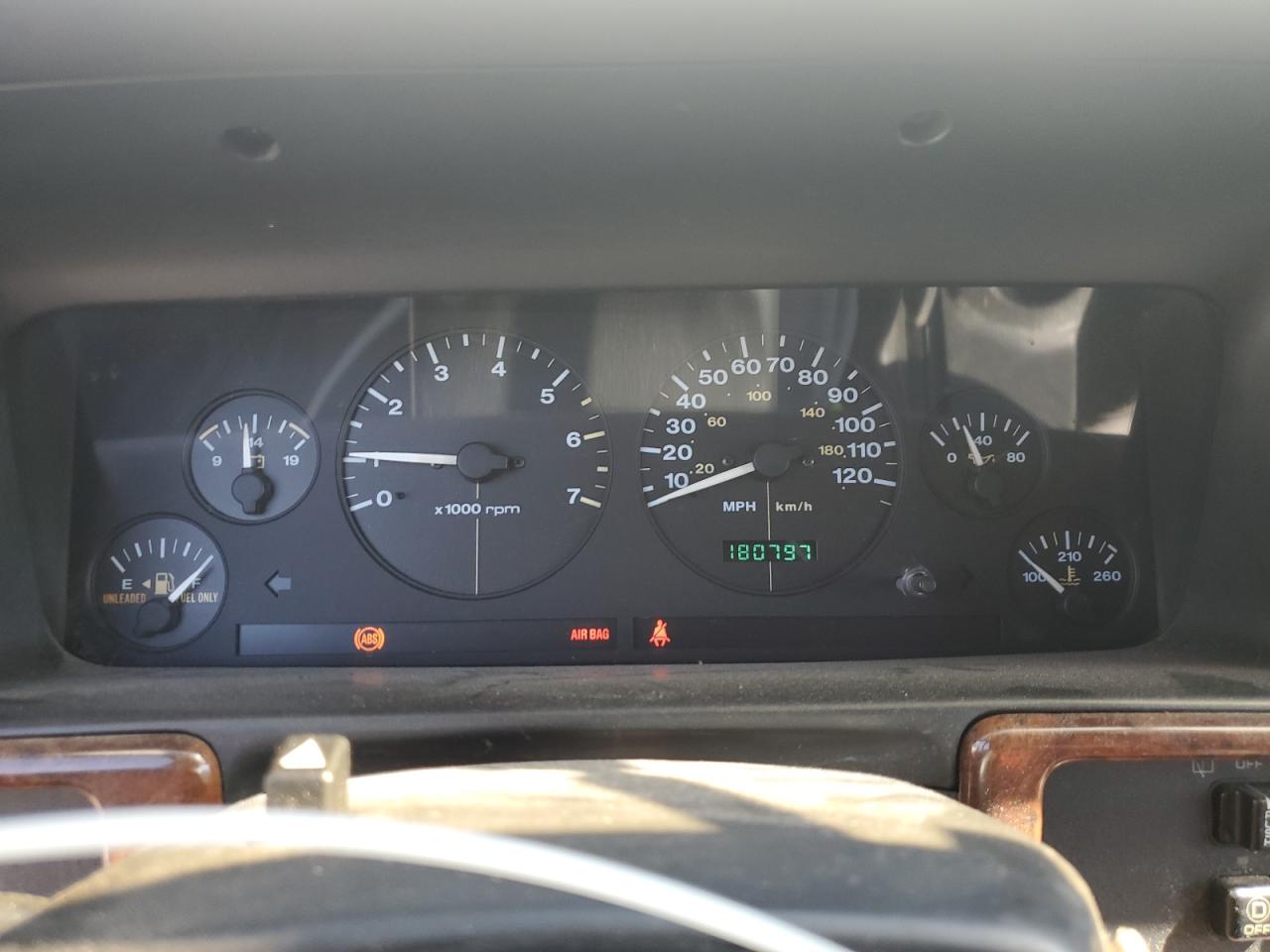 1997 Jeep Grand Cherokee Laredo VIN: 1J4FX58S1VC743761 Lot: 64685865
