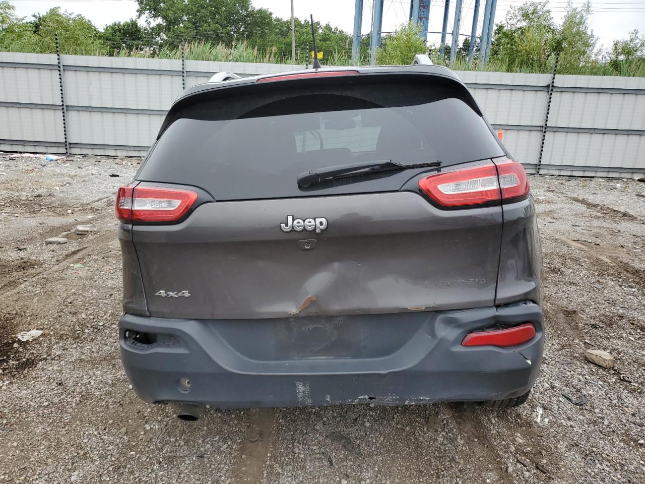 2017 Jeep Cherokee Limited VIN: 1C4PJMDB2HW663917 Lot: 65366525