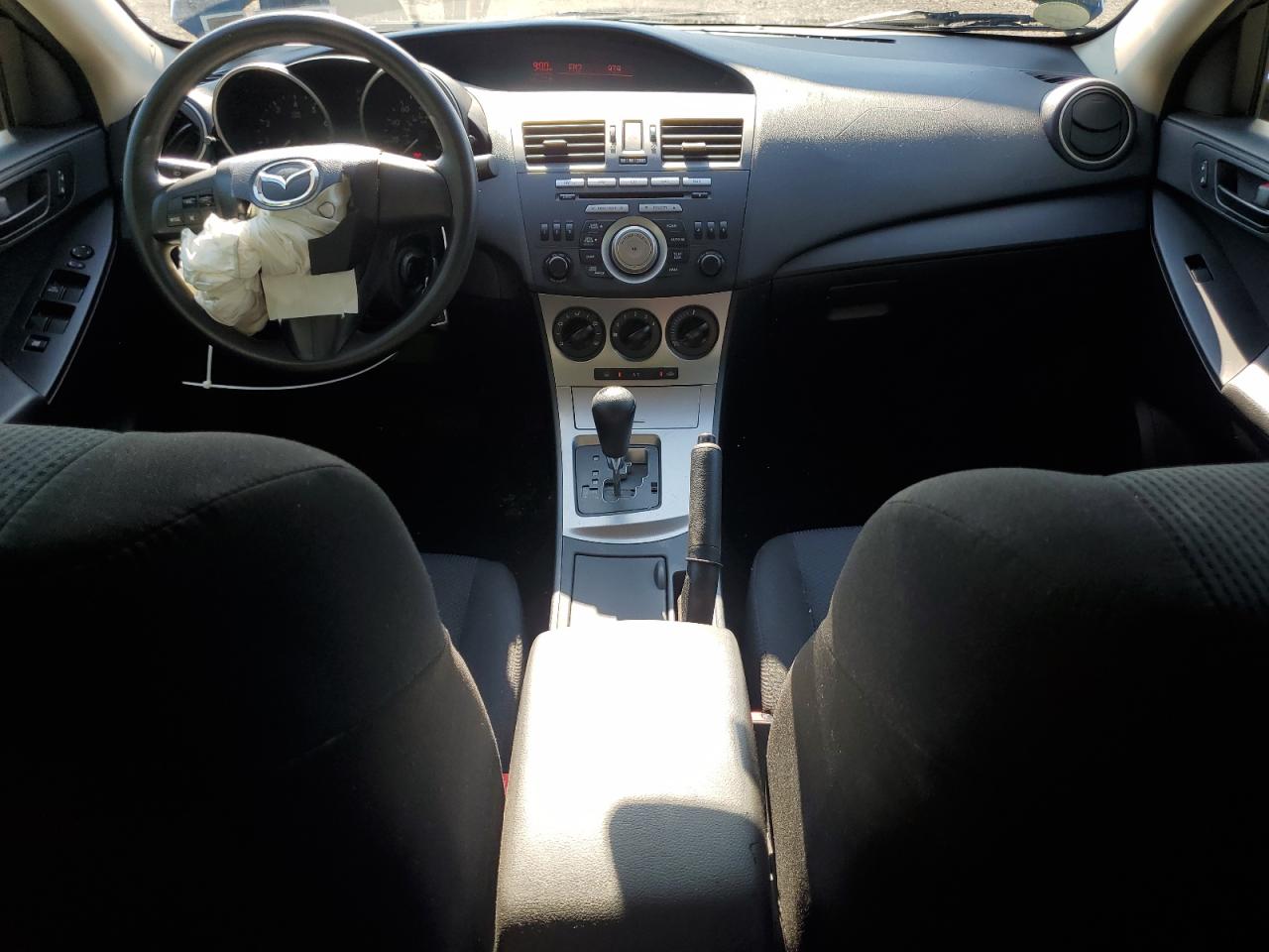 2011 Mazda 3 I VIN: JM1BL1UG5B1496438 Lot: 65073955