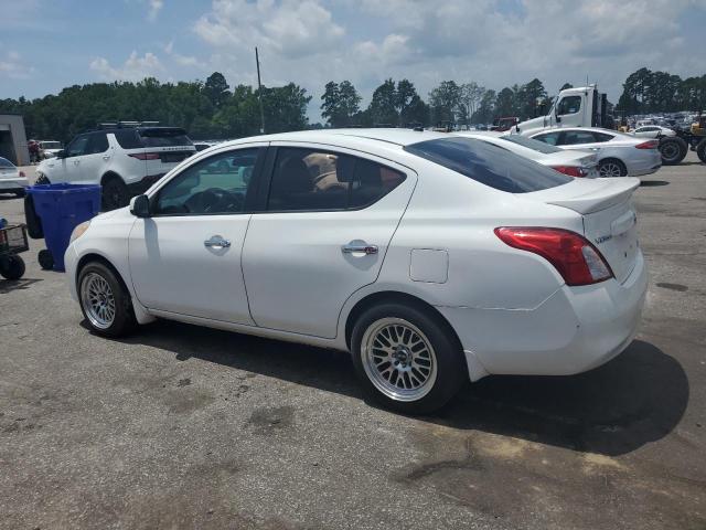 Sedans NISSAN VERSA 2013 Biały