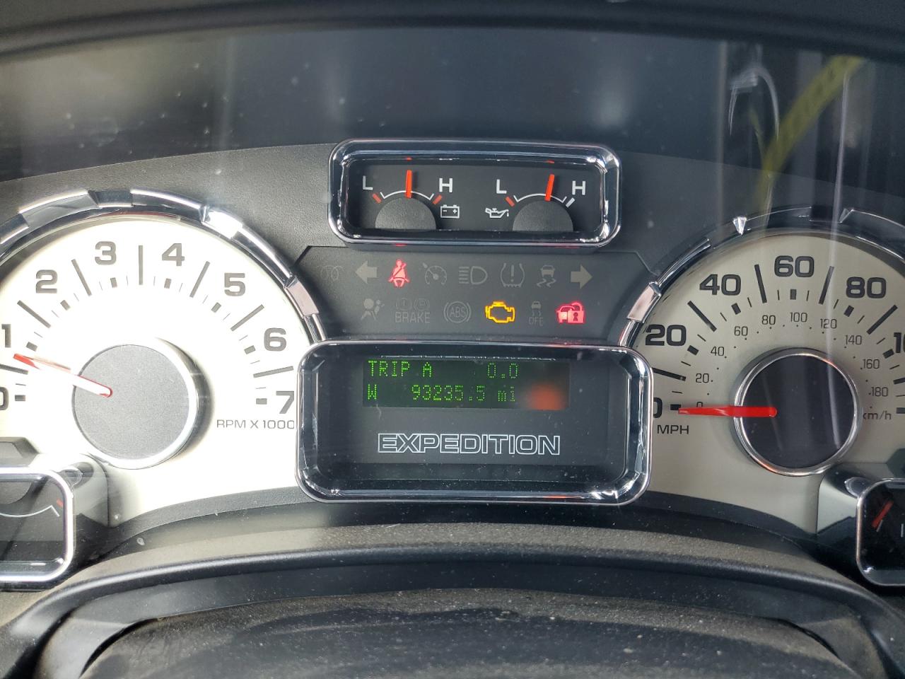 2013 Ford Expedition Limited VIN: 1FMJU1K55DEF64318 Lot: 63519735
