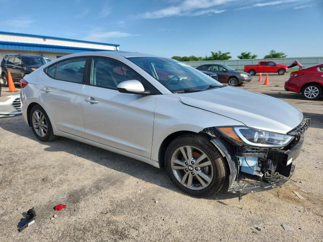  HYUNDAI ELANTRA 2018 Srebrny