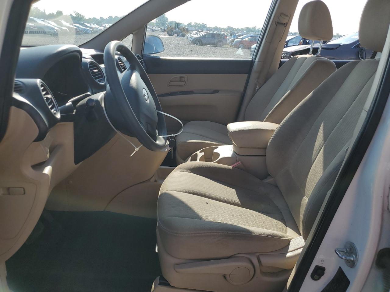 2009 Kia Rondo Base VIN: KNAFG528697261527 Lot: 64173965