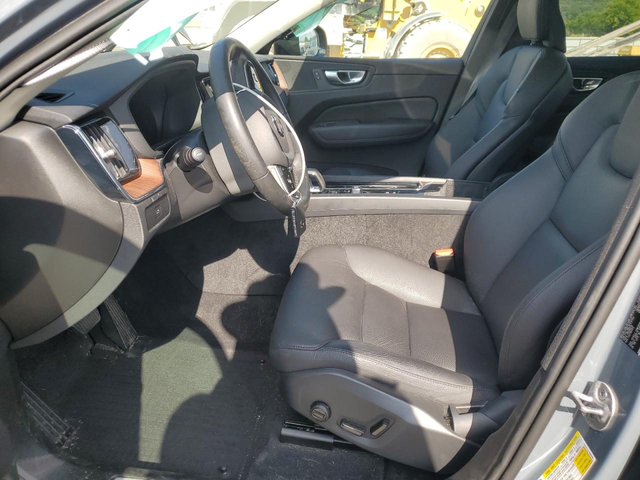 2024 Volvo Xc60 Plus VIN: YV4L12RL6R1757704 Lot: 66183265