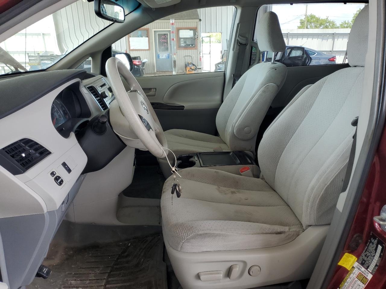 2011 Toyota Sienna Le VIN: 5TDKK3DC9BS145918 Lot: 63293935