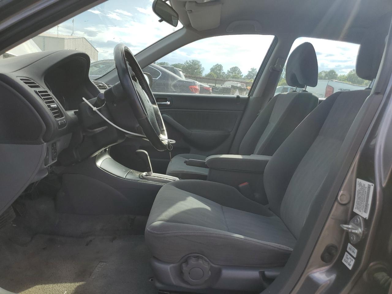 2005 Honda Civic Lx VIN: 2HGES16595H564775 Lot: 64748955