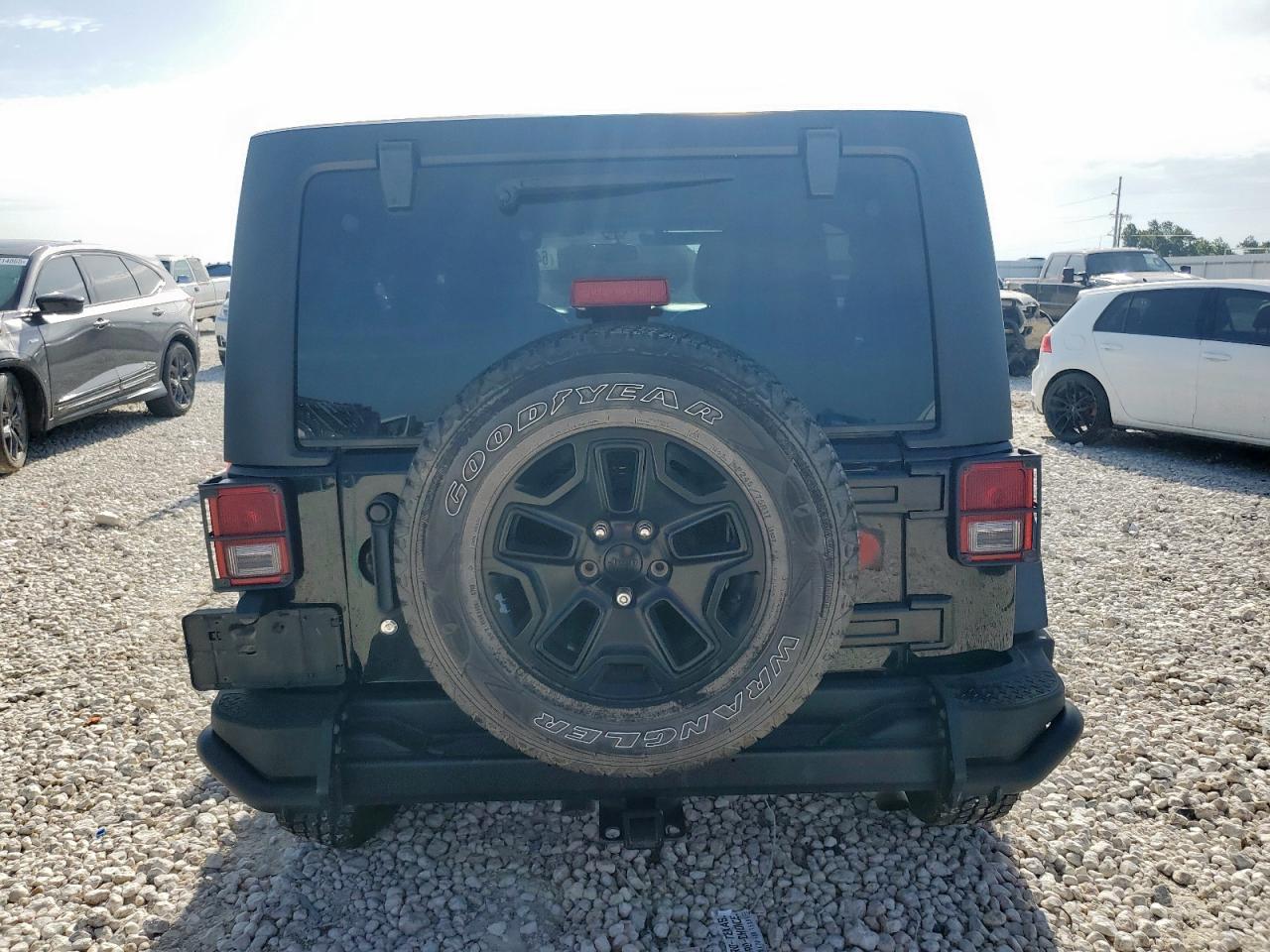 2013 Jeep Wrangler Unlimited Sahara VIN: 1C4BJWEG2DL613935 Lot: 64768405