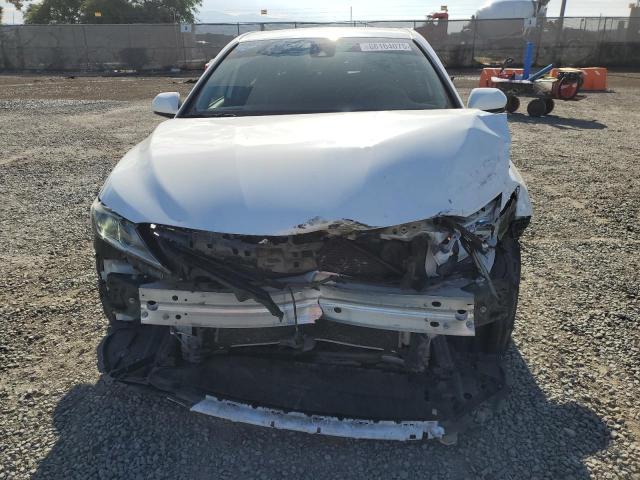  TOYOTA CAMRY 2019 Biały