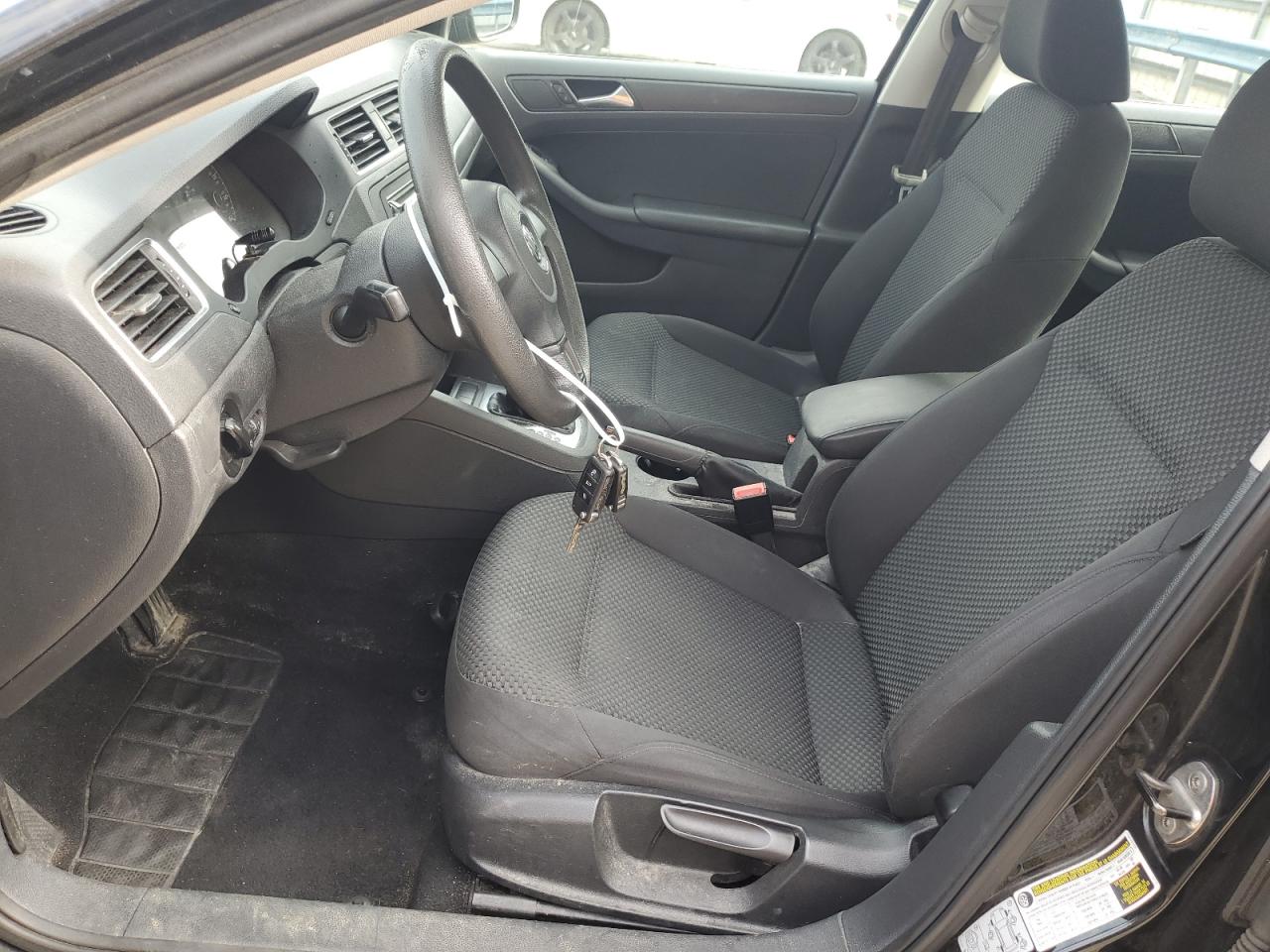 2013 Volkswagen Jetta Base VIN: 3VW2K7AJ2DM298182 Lot: 65330295