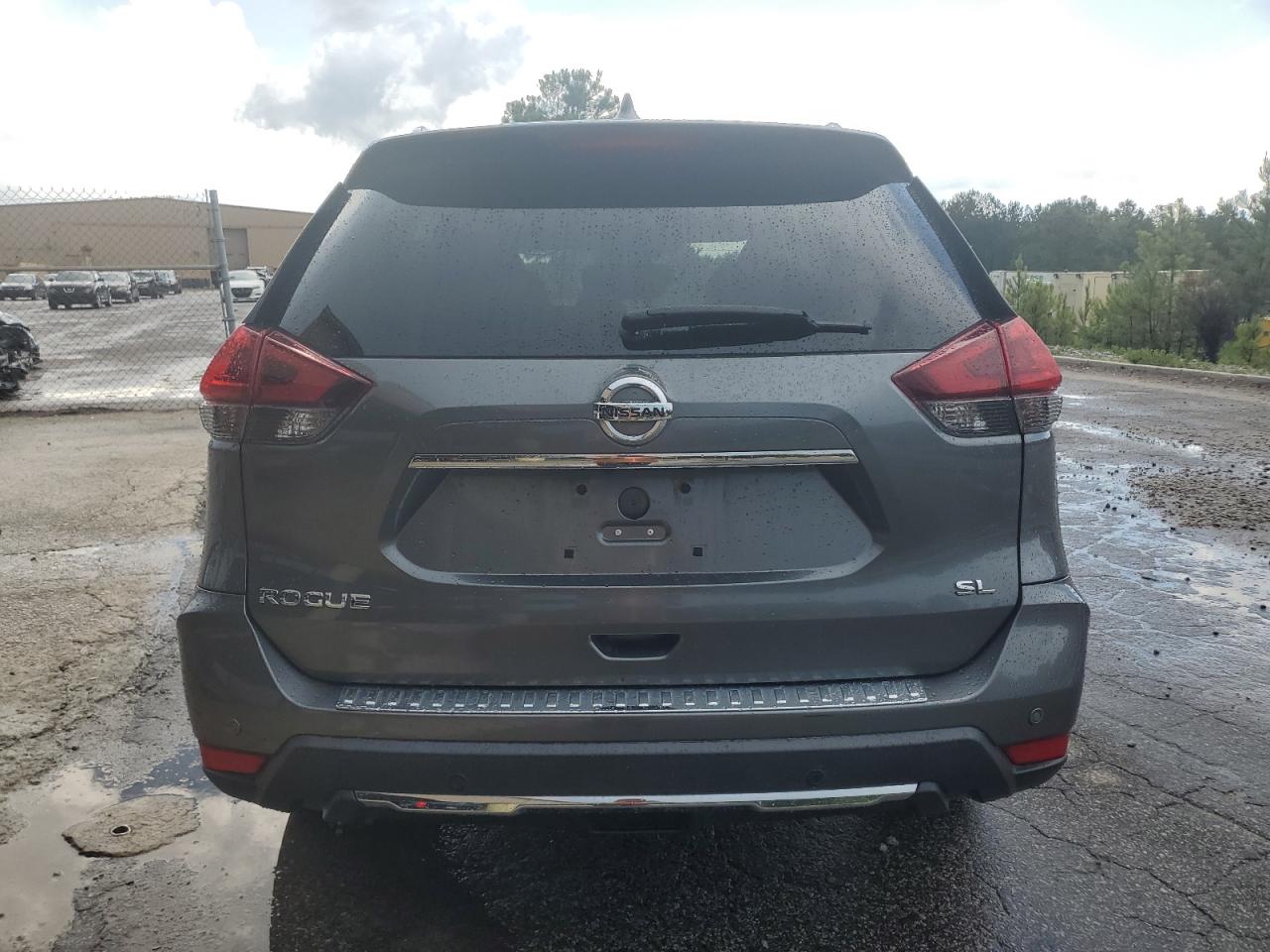 Nissan Rogue s 2020