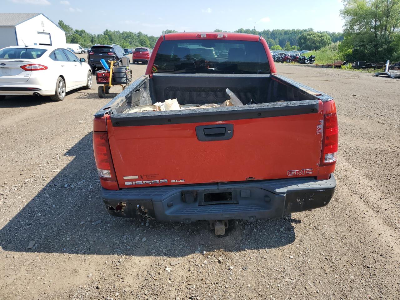 2008 GMC Sierra K1500 VIN: 2GTEK190881325780 Lot: 64060135