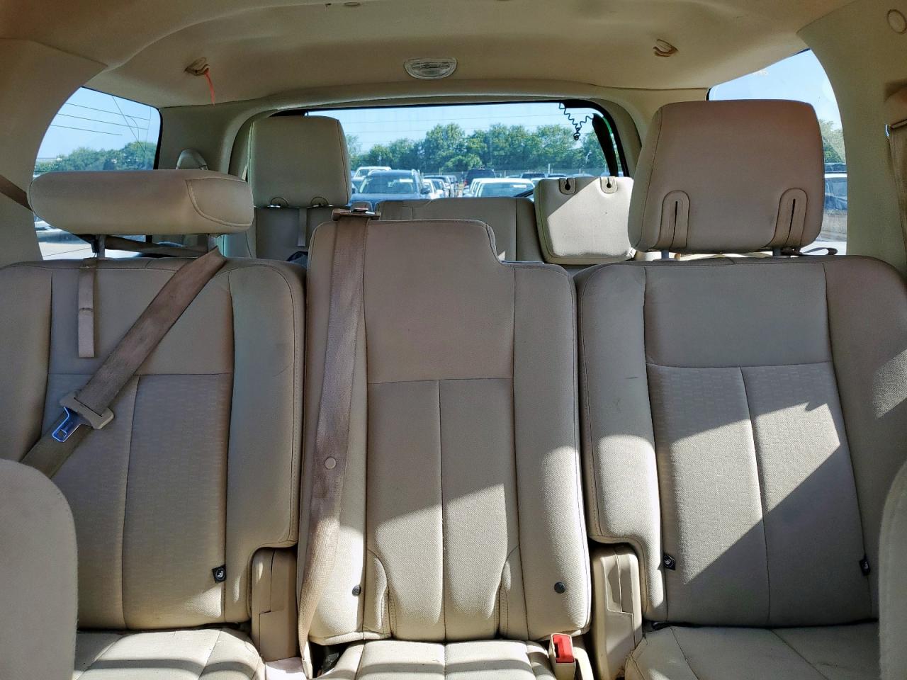 2010 Ford Expedition Xlt VIN: 1FMJU1F51AEA71077 Lot: 63438295