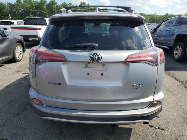  TOYOTA RAV4 2016 Srebrny