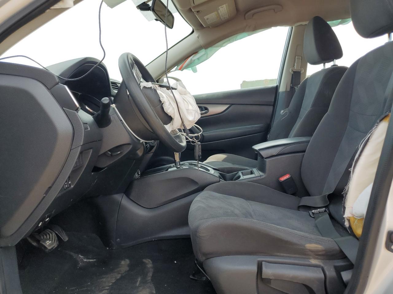 KNMAT2MV6GP682686 NISSAN ROGUE 2016