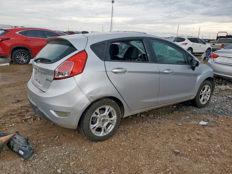  FORD FIESTA 2015 Srebrny