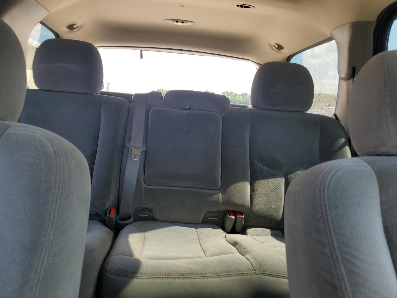 2005 Chevrolet Tahoe C1500 VIN: 1GNEC13V15J243156 Lot: 65016435