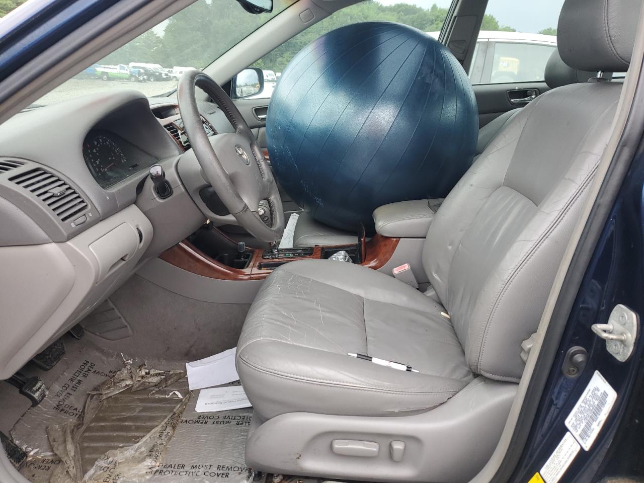 2002 Toyota Camry Le VIN: 4T1BF30K72U536364 Lot: 64980635