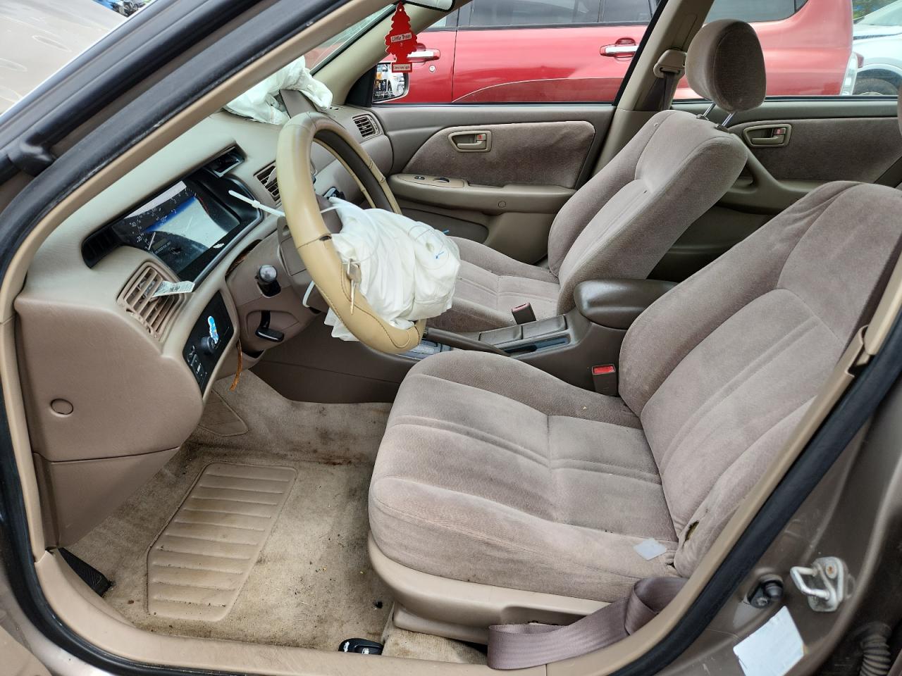 1999 Toyota Camry Le VIN: JT2BG22K4X0278689 Lot: 64374575