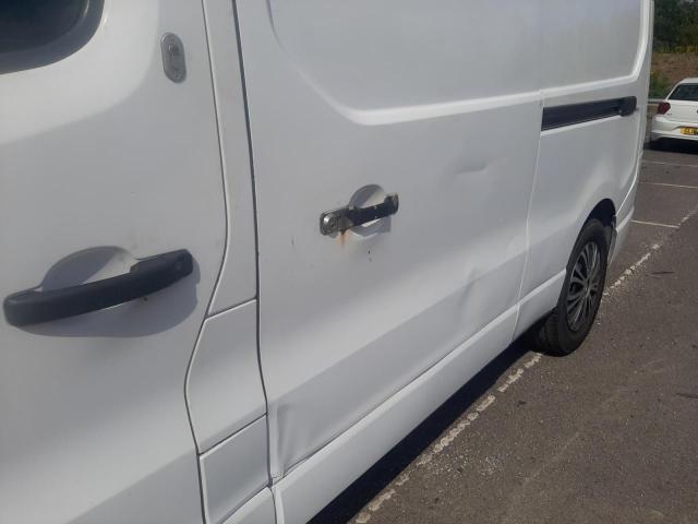 2015 VAUXHALL VIVARO 290
