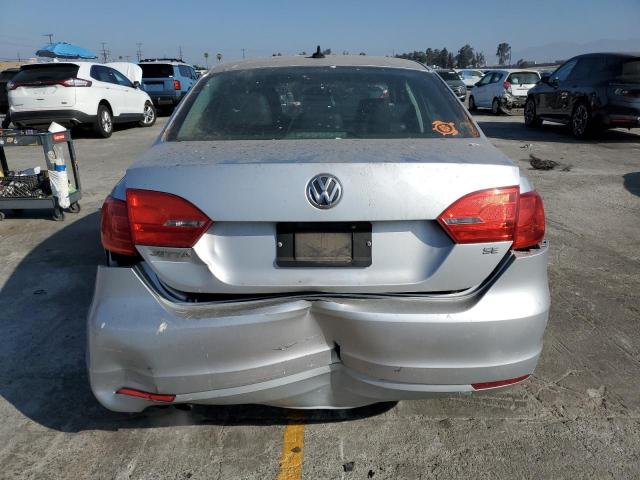 Sedans VOLKSWAGEN JETTA 2014 Silver
