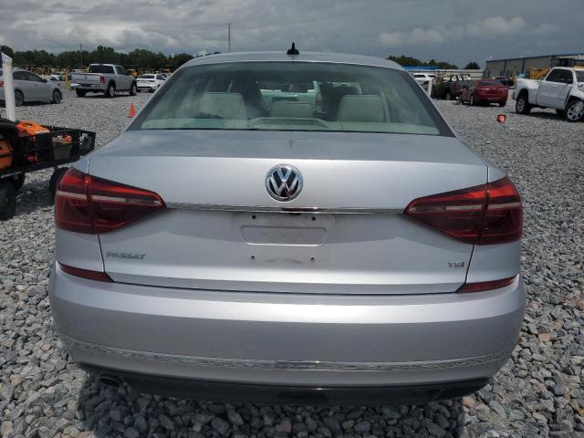  VOLKSWAGEN PASSAT 2017 Silver